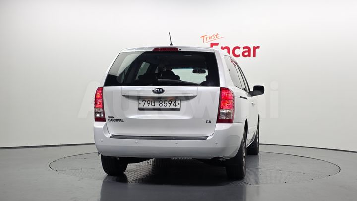 Kia Carnival 2014 — 4