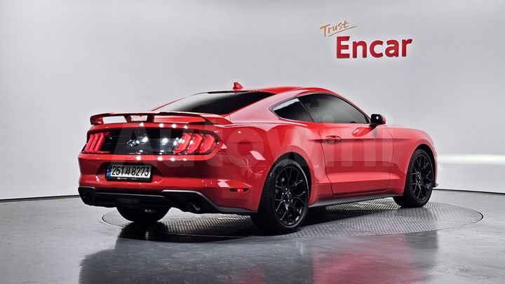 Ford Mustang 2022 — 2