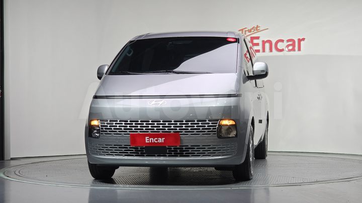 Hyundai Staria 2025 — 3