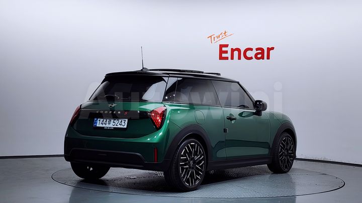 Mini Cooper 2025 — 2