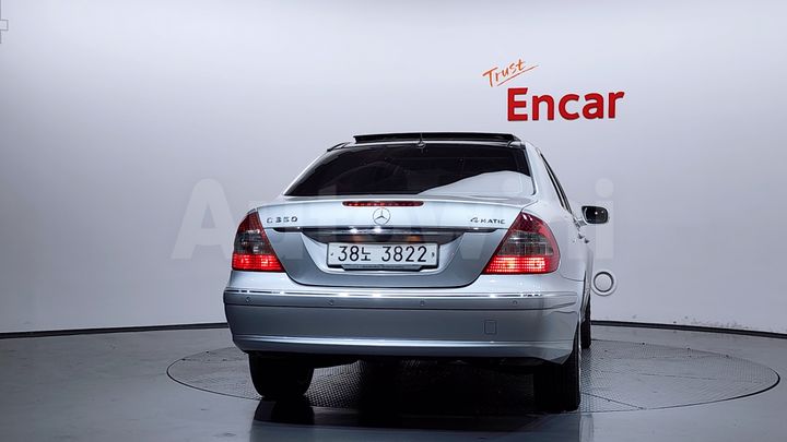 Mercedes-Benz E Class 2008 — 4