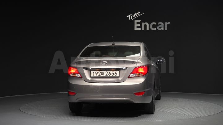 Hyundai Accent 2018 — 4