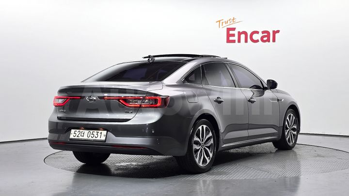 Renault SM6