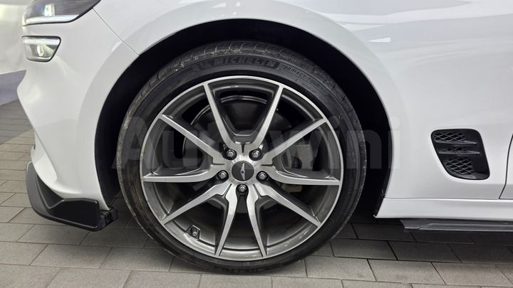 Genesis G70 2022 — 5