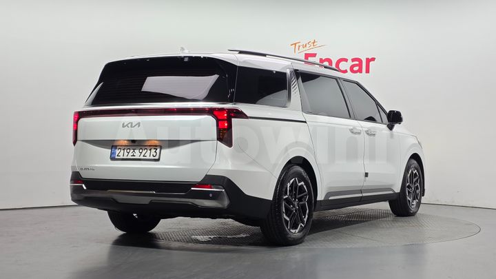 Kia Carnival 2024 — 2