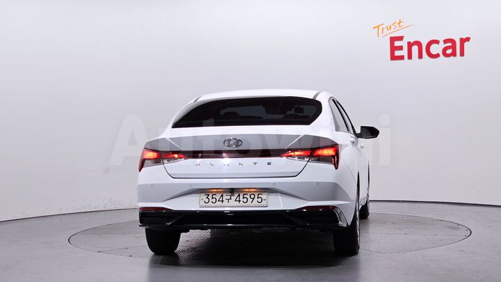 Hyundai Avante 2022 — 4