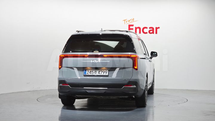 Kia Carnival 2025 — 4