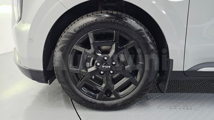 Kia Carnival 2025 — 5