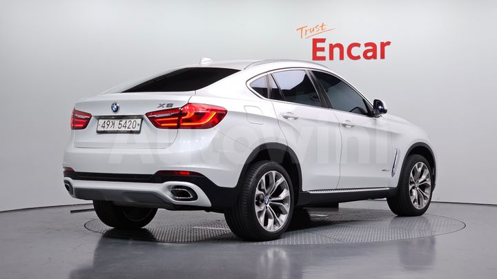 BMW X6 2018 — 2
