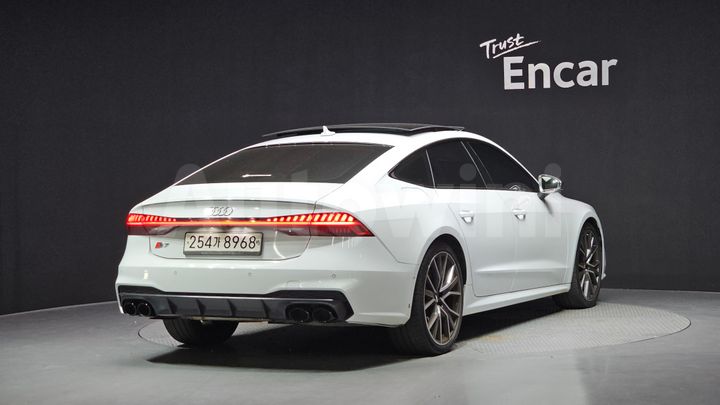 Audi S7