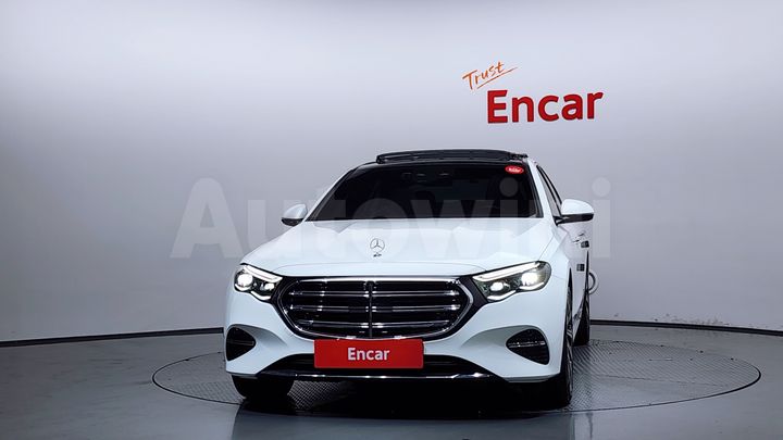 Mercedes-Benz E Class 2024 — 3