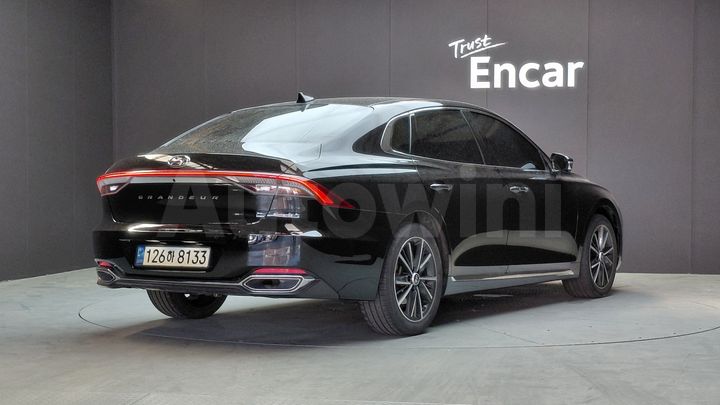 Hyundai Grandeur 2023 — 2