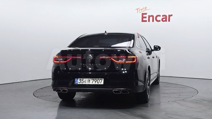 Renault SM6