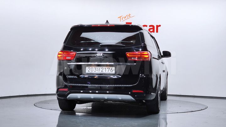 Kia Carnival 2019 — 4