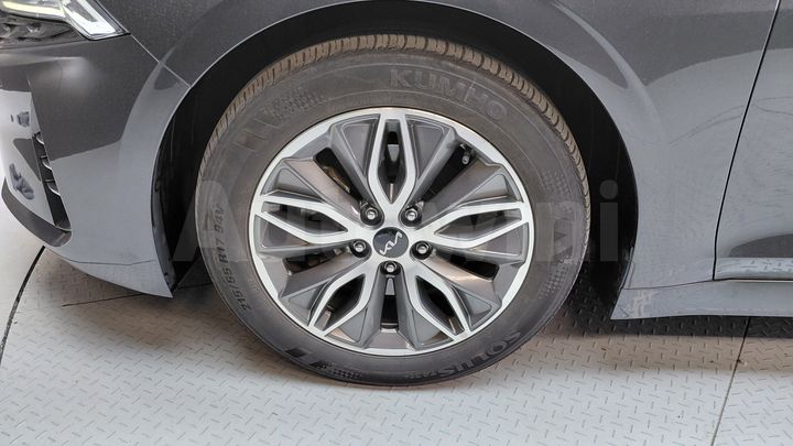 Kia K5 2022 — 5