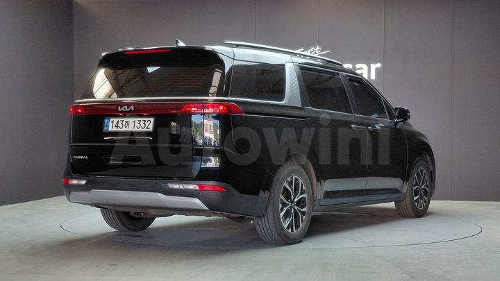 Kia Carnival 2023 — 2