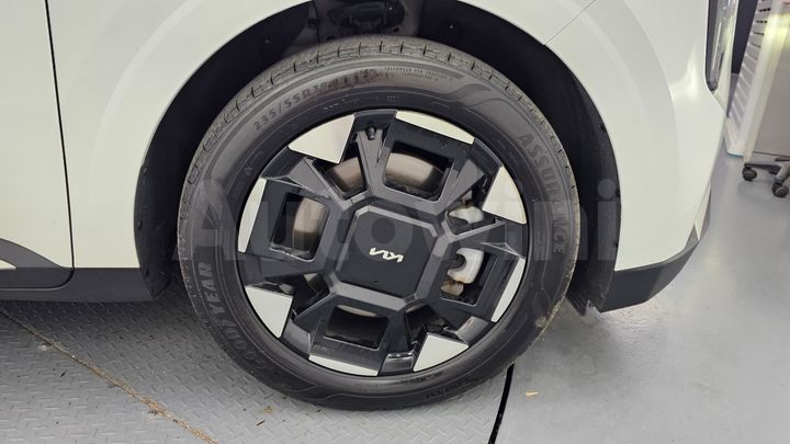 Kia Carnival 2025 — 4