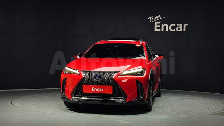 Lexus UX 2020 — 3