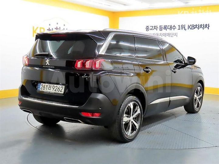 Peugeot 5008 2021 — 4