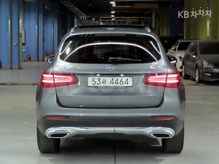 Mercedes Benz GLC Class 2017 — 3