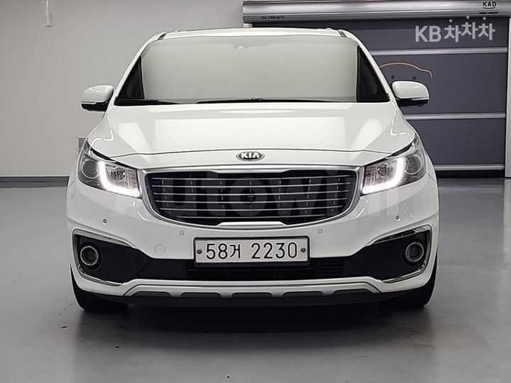Kia Carnival 2018 KNAMD81ABJS392131 — 2