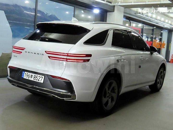 Genesis GV70 2025 — 4