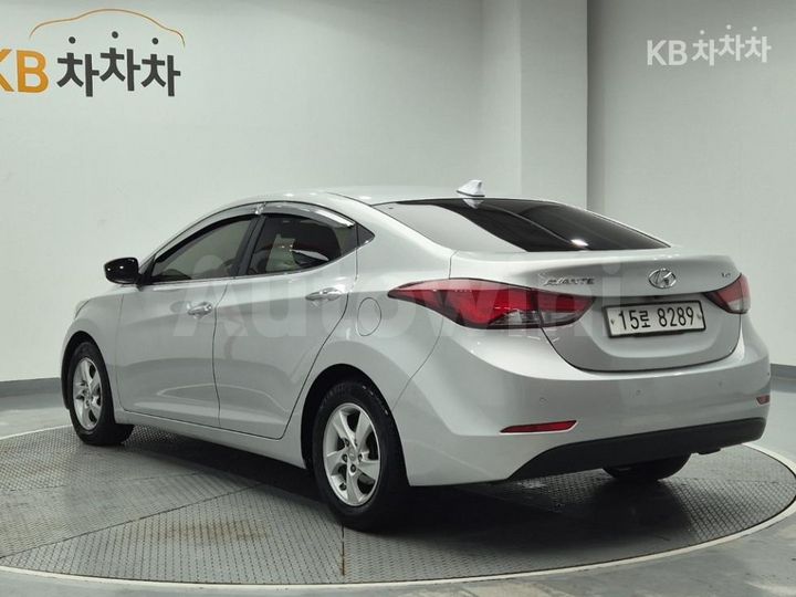 Hyundai Avante 2016 — 2
