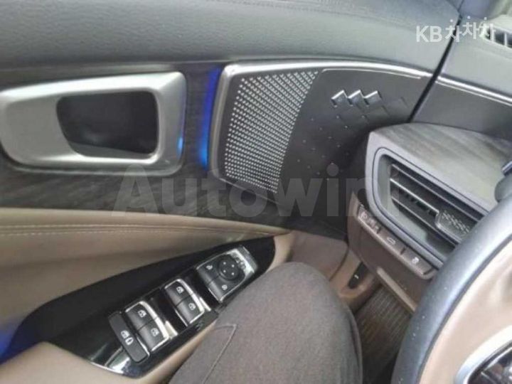 Kia K8 2022 KNAM241BBNA003475 — 3