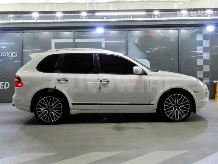 Porsche Cayenne 2009 WP1AD29P79LA63918 — 3