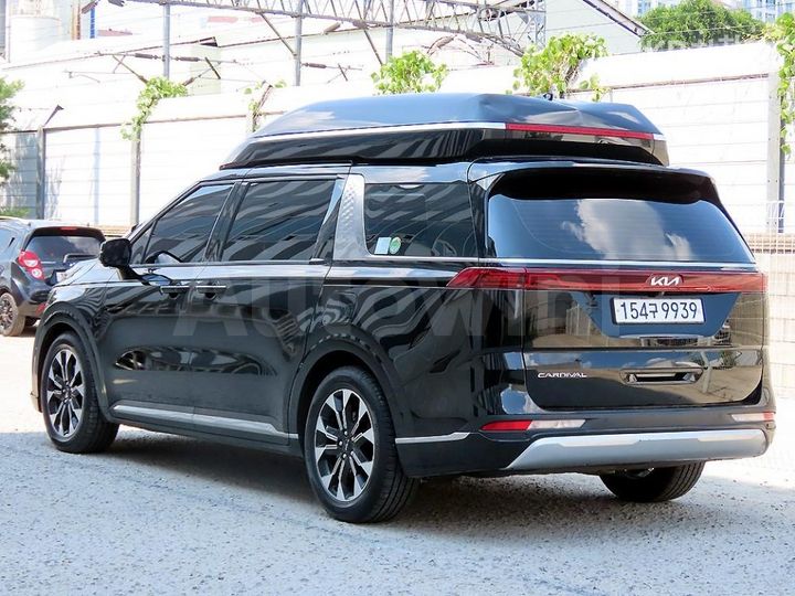 Kia Carnival 2022 KNANE81BBNS161283 — 3