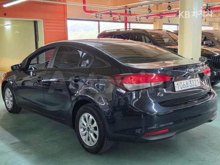 Kia K3 2017 KNAFJ412BHA684194 — 4