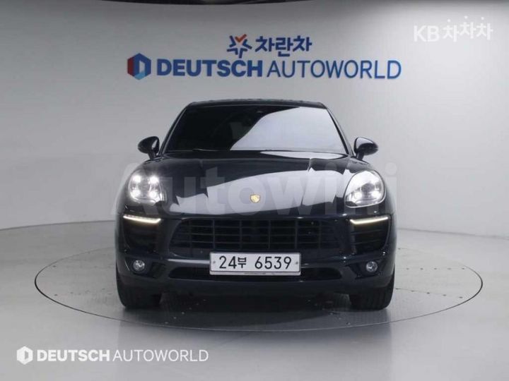 Porsche Macan 2018 WP1AA2951JLB21064 — 3