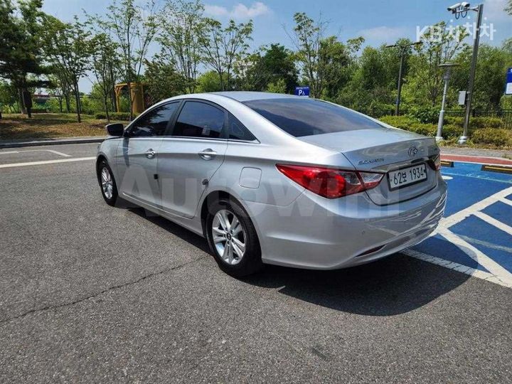 Hyundai Sonata 2012 — 4