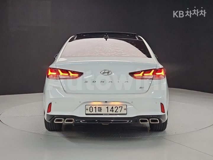 Hyundai Sonata 2018 KMHE341CBJA366197 — 3