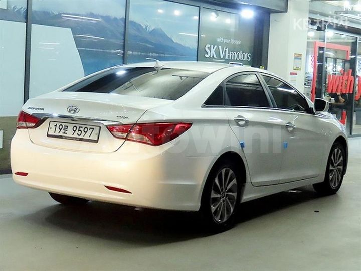 Hyundai Sonata 2013 KMHEC41ABDA513378 — 4