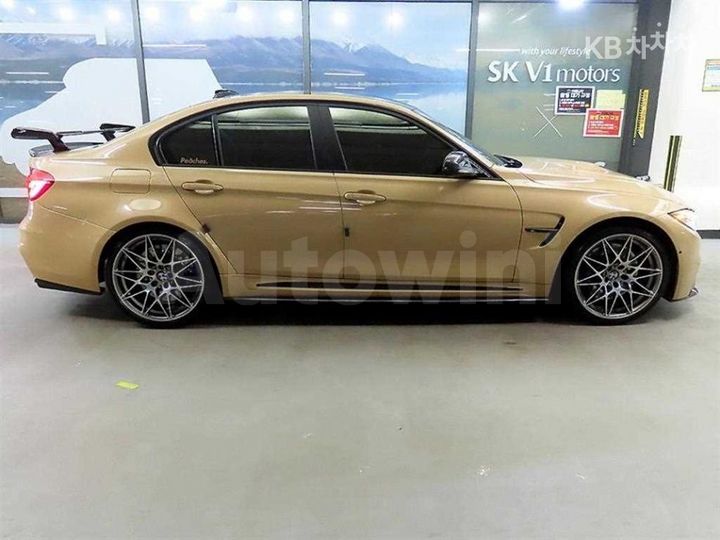 BMW M 2017 WBS8M9101H5F94392 — 3