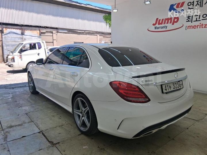 Mercedes-Benz C Class 2018 — 3