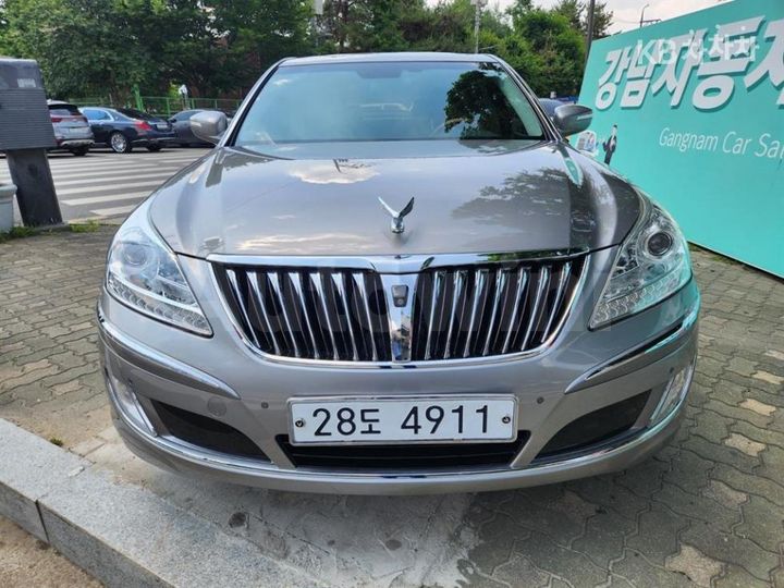 Hyundai Equus