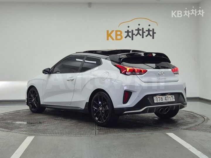Hyundai Veloster 2018 KMHTK61BGJU005281 — 3