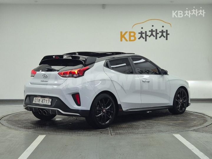 Hyundai Veloster 2018 KMHTK61BGJU005281 — 4