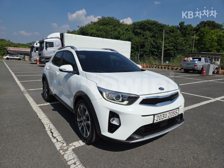 Kia Stonic 2019 KNADC815GKS334645 — 3