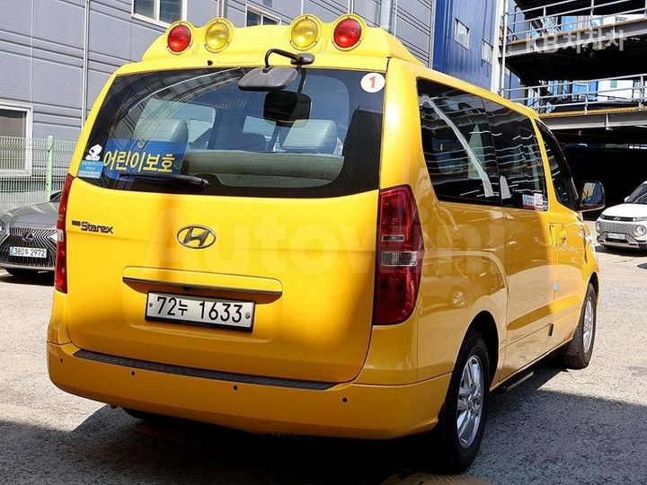 Hyundai Starex 2018 KMJWA37KAJU925873 — 4