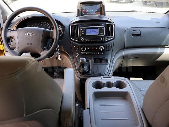 Hyundai Starex
