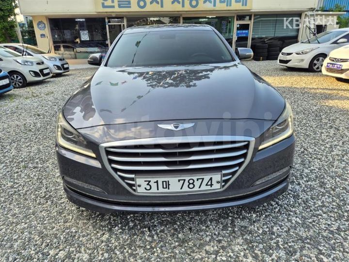 Hyundai Genesis