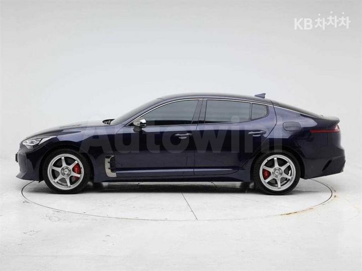 Kia Stinger 2019 — 3