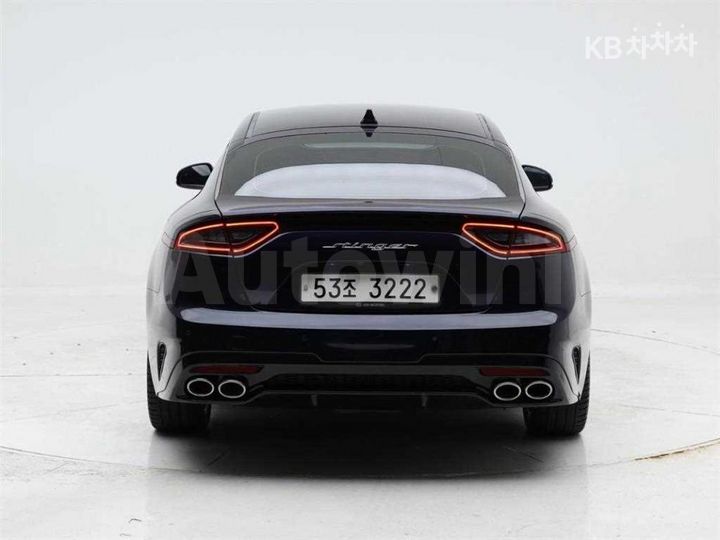 Kia Stinger 2019 — 5