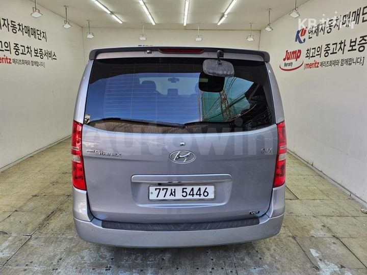 Hyundai Starex 2011 — 5