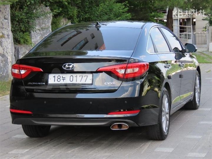Hyundai Sonata 2017 KMHE341CBHA289123 — 3