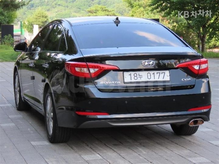 Hyundai Sonata 2017 KMHE341CBHA289123 — 4