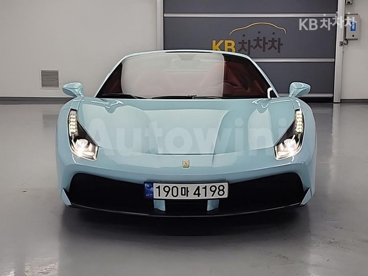 Ferrari 488